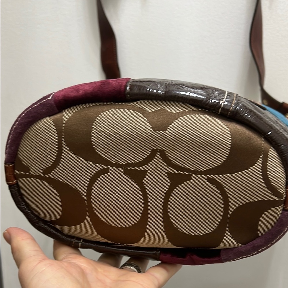 Coach Leather Shoulder Bag with Patchwork Design vintage in great condition - Picture 4 of 15